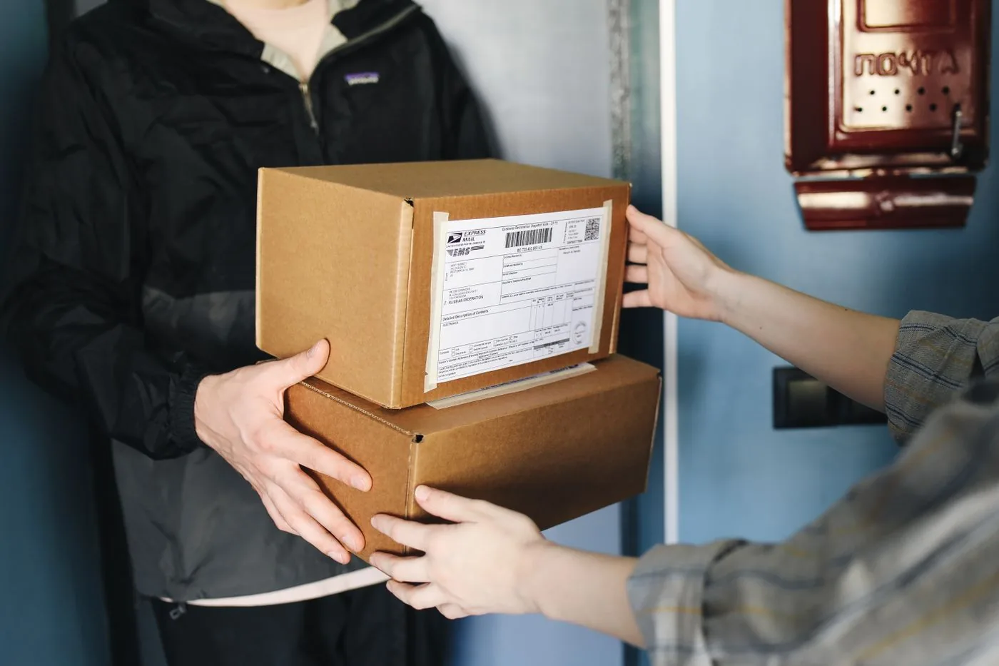 Đóng gói và vận chuyển hàng giá trị cao